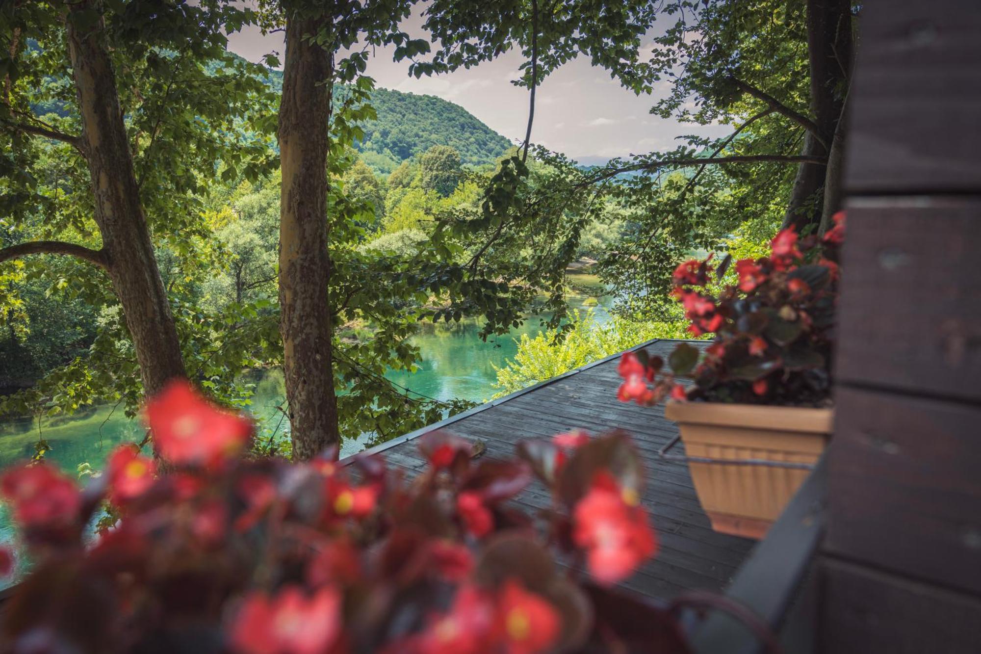 Hotel Tazz - River Front Oasis Collection Bihać Exteriér fotografie